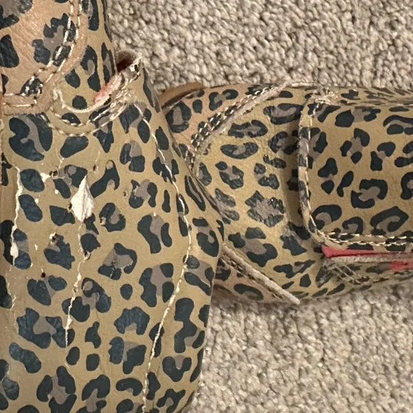 Carter’s Cheetah Christie walker shoes - Picture 2 of 4